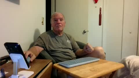 Snapshot of mackdocc001 chatting on 06.18.26 mackdocc001 online show from 06.18.26