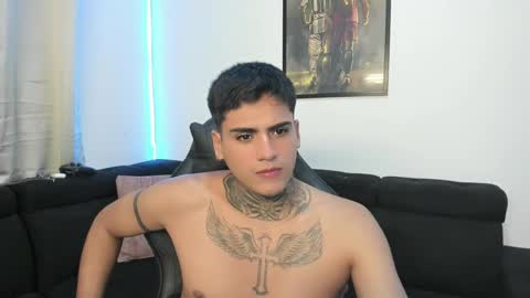 Snapshot of mad_maxxx1 chatting on 01.25.25 max online show from 01.25.25