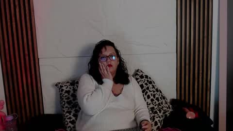 Snapshot of madam_artemisa chatting on 02.26.25 madam_artemisa online show from 02.26.25