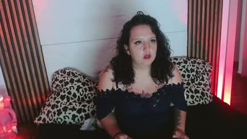 Snapshot of madam_artemisa chatting on 02.27.25 madam_artemisa online show from 02.27.25