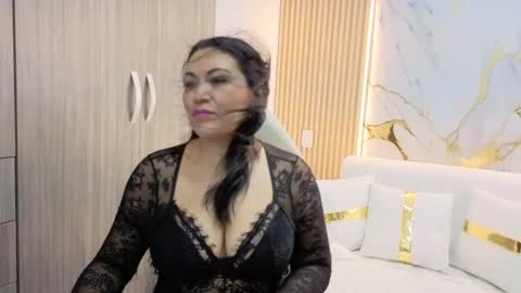 Snapshot of madam_hott chatting on 09.16.25 Madam Hott online show from 09.16.25