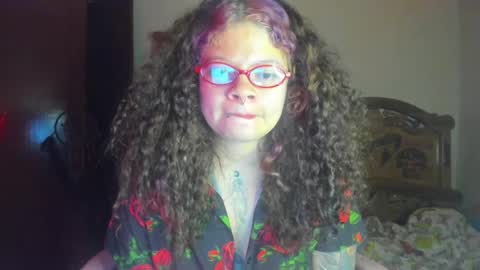 Snapshot of madam_sativa chatting on 02.05.25 di online show from 02.05.25