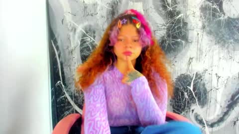 Snapshot of madam_sativa chatting on 10.06.25 di online show from 10.06.25