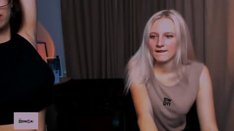 Snapshot of madam_ulis chatting on 12.30.24 Ulis online show from 12.30.24