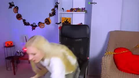 Ulis online show from 10.27.25