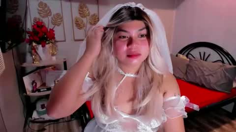 Snapshot of madame_ivy chatting on 12.04.25 Ivy online show from 12.04.25