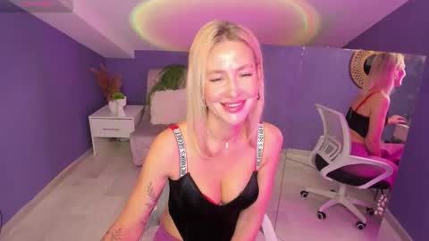 Evelyn online show from 10.09.25