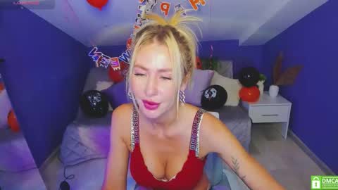 Evelyn online show from 10.23.25