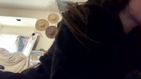 SummerPeach online show from 12.25.24