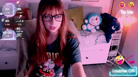 Snapshot of madcatberry chatting on 11.25.25 alex online show from 11.25.25