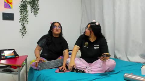 Maddie and Chelsea online show from 03.22.26