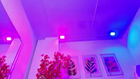 Snapshot of maddie_t18 chatting on 02.04.26 maddie_t18 online show from 02.04.26