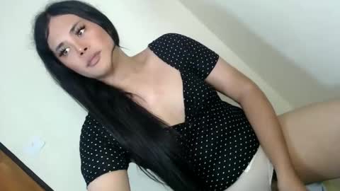 Snapshot of maddiejackson chatting on 10.18.25 Im ZY DONT FORGET TO FOLLOW ME - online show from 10.18.25