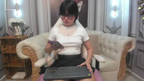 MADDIE online show from 04.10.26