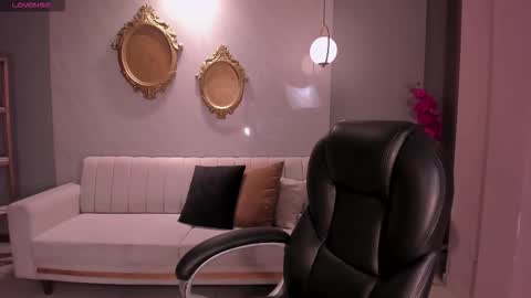 Maddison online show from 11.18.25