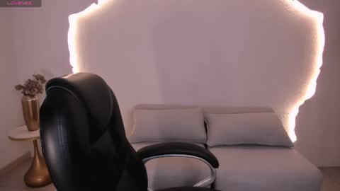 Maddison online show from 06.10.26