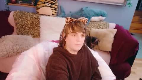 Maddy Cat online show from 11.30.25