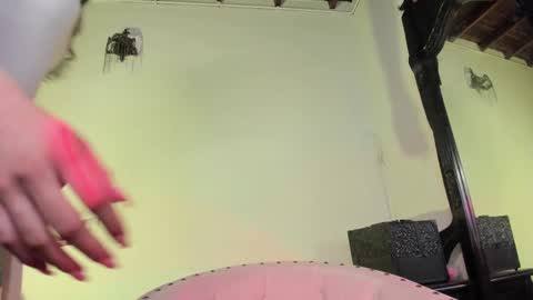 Snapshot of maddy_rios chatting on 02.14.25 maddy_rios online show from 02.14.25