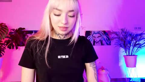 maddy_uwu online show from 03.04.25