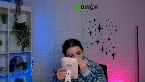 maddycats online show from 11.28.25