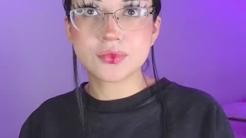 Snapshot of maddyghost chatting on 12.02.25 Please followme and rate me your thumbs up online show from 12.02.25