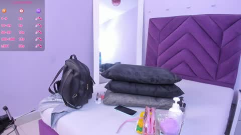 Snapshot of maddyjohnsonn chatting on 02.05.25 maddyjohnsonn online show from 02.05.25