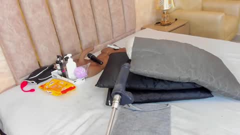 Snapshot of maddyjohnsonn chatting on 02.23.25 maddyjohnsonn online show from 02.23.25