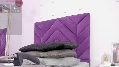 Snapshot of maddyjohnsonn chatting on 11.23.25 maddyjohnsonn online show from 11.23.25