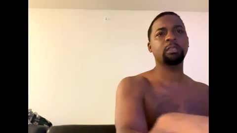 Snapshot of madehersquirt2 chatting on 12.25.24 madehersquirt2 online show from 12.25.24