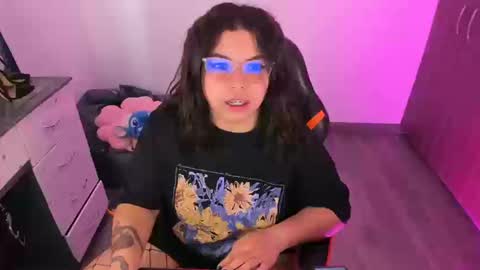 madelaine_taylor online show from 10.18.25