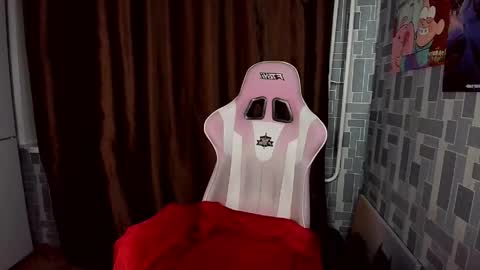 madelaines online show from 04.13.26