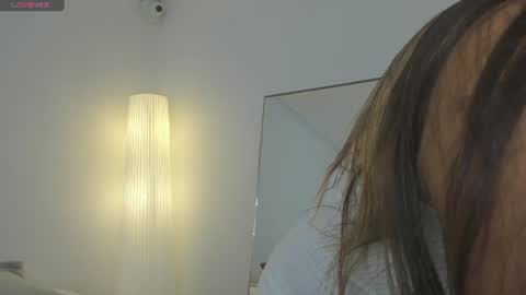 Snapshot of madelayn_torres chatting on 06.17.26 madelayn_torres online show from 06.17.26