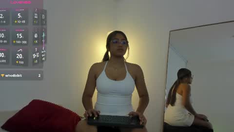 Snapshot of madelayn_torres chatting on 07.25.26 madelayn_torres online show from 07.25.26
