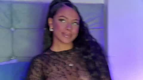 Snapshot of madeleinxxx_ chatting on 12.29.24 madeleinxxx_ online show from 12.29.24