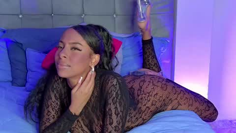 Snapshot of madeleinxxx_ chatting on 12.29.24 madeleinxxx_ online show from 12.29.24