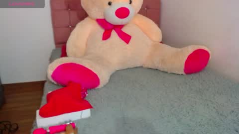 madelen_2 online show from 04.10.26