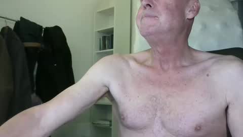 madio1187940 online show from 11.20.25