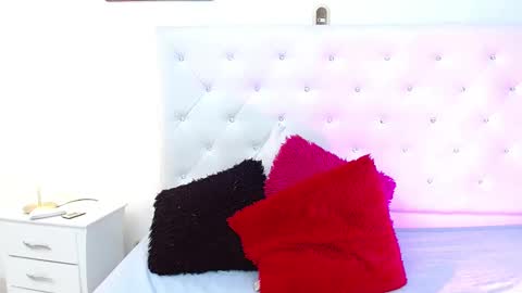 Snapshot of madison_horny69 chatting on 03.08.25 Jenny online show from 03.08.25