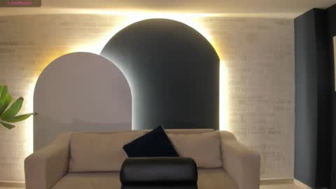 Maddi Collins online show from 03.08.26