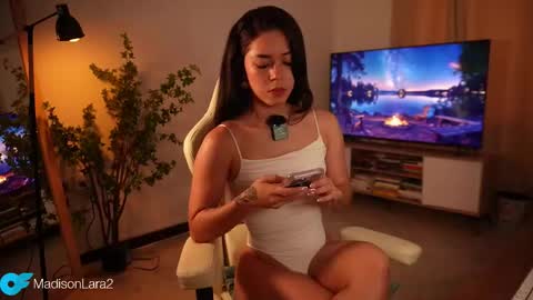 madisonlara online show from 11.16.25