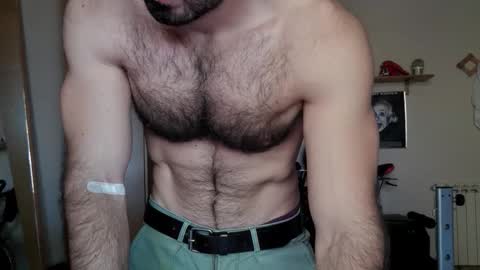 Snapshot of madmax20x chatting on 11.06.25 madmax20x online show from 11.06.25