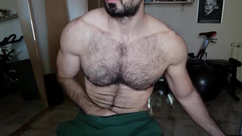 Snapshot of madmax20x chatting on 11.23.25 madmax20x online show from 11.23.25