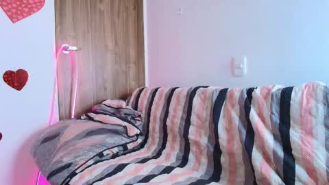 Snapshot of mady_gh chatting on 02.05.26 mady online show from 02.05.26