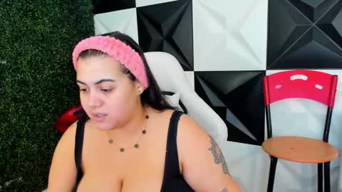 Snapshot of mady_muse chatting on 02.05.26 MADY online show from 02.05.26