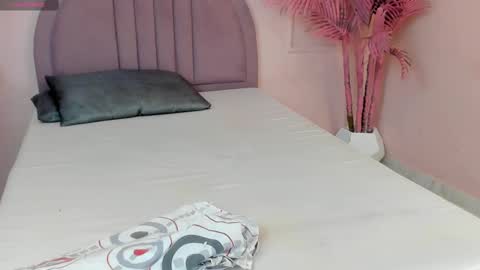 madyscarlett online show from 09.30.25