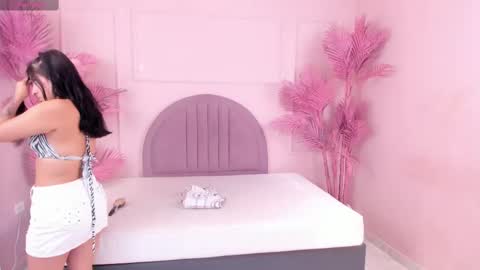 madyscarlett online show from 10.04.25