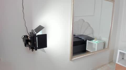 madyscarlett online show from 10.10.25