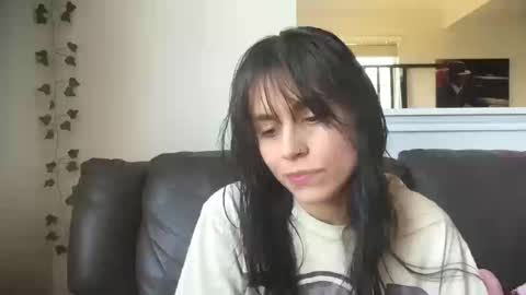 Snapshot of maebaemoon chatting on 10.15.25 Mae Bae online show from 10.15.25