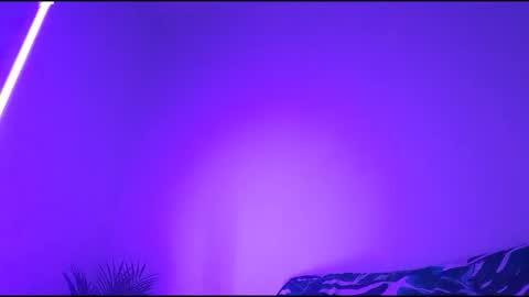 maevalova online show from 10.15.25