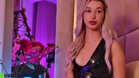 M. online show from 11.26.25